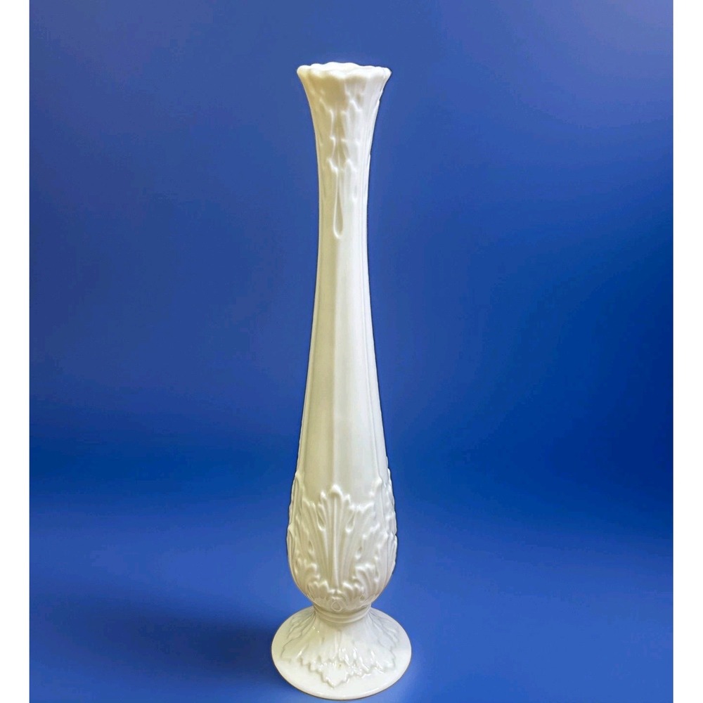 LENOX Tall Florentine Bud Vase USA 11" Cream White Bridal Grannycore Vintage